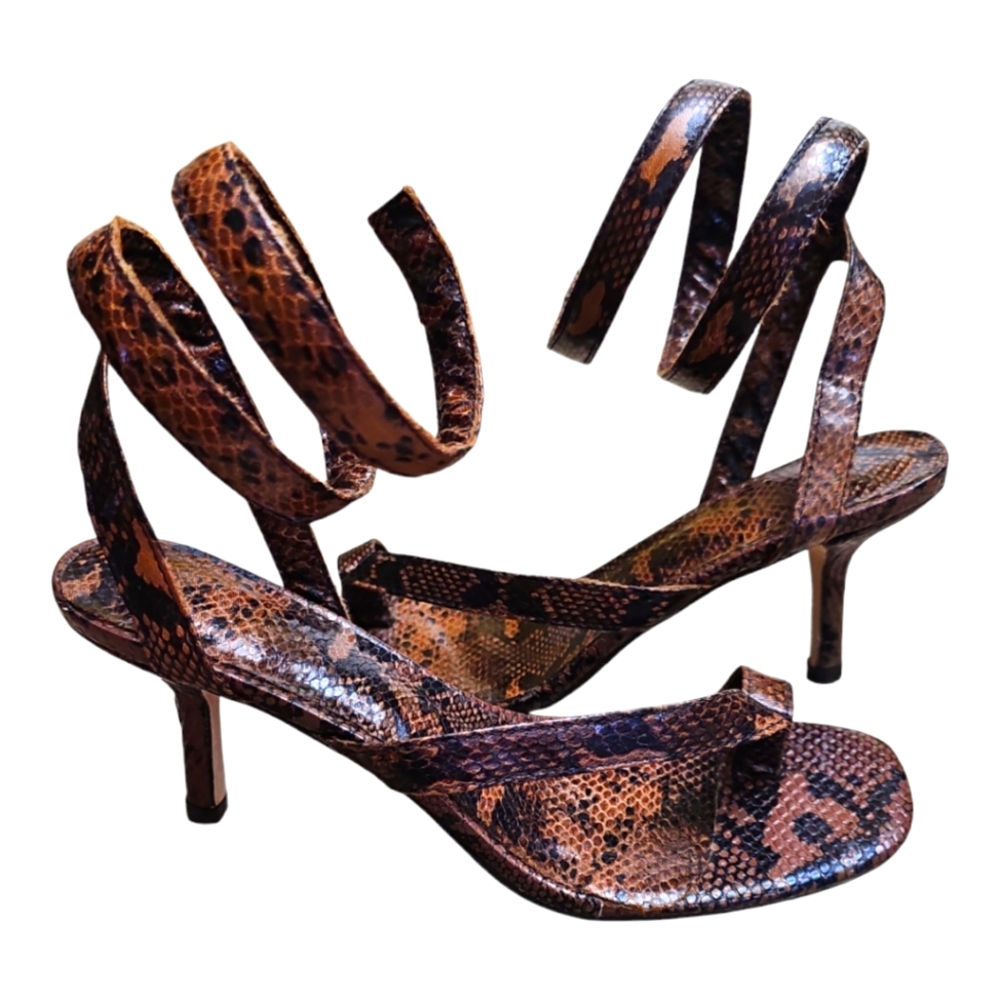 Vero Cuoio Genuine Leather Python Spiral Ankle Wrap Kitten Heel Sandals Size 8.5